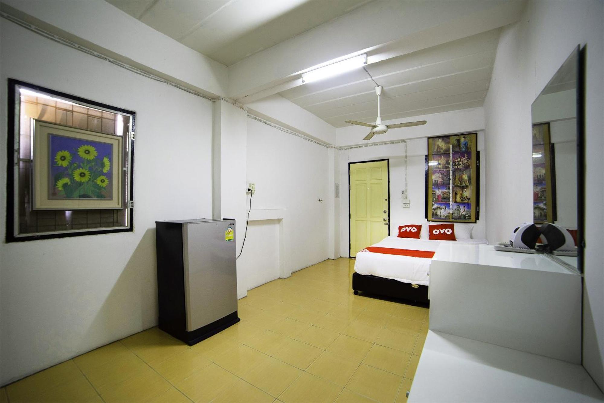 Oyo 560 Chang Hostel Suvarnabhumi Bangkok Kültér fotó