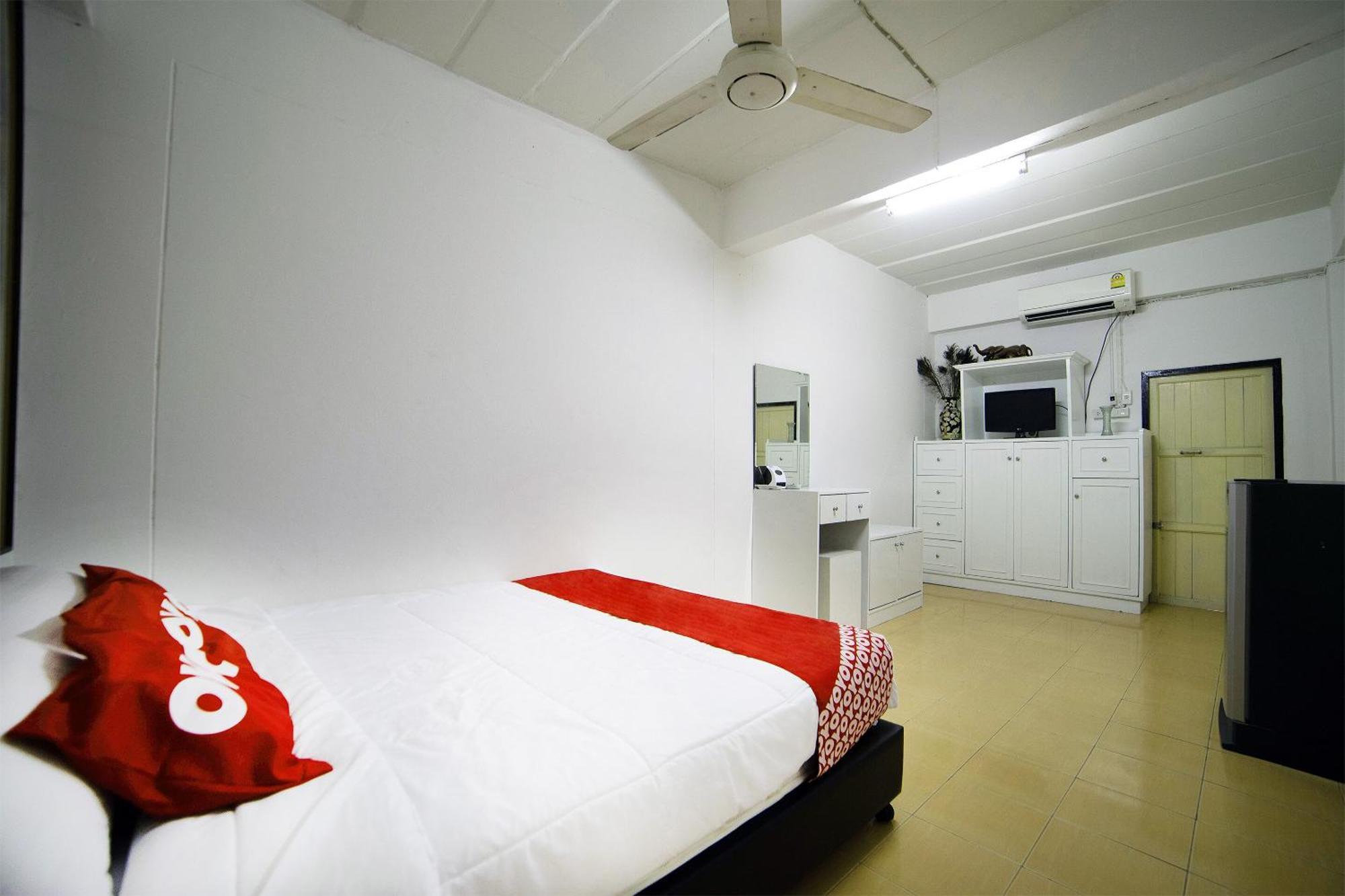 Oyo 560 Chang Hostel Suvarnabhumi Bangkok Kültér fotó