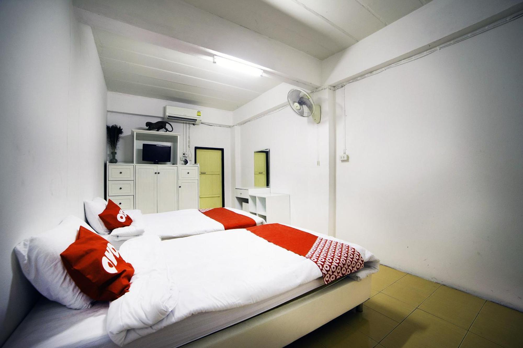 Oyo 560 Chang Hostel Suvarnabhumi Bangkok Kültér fotó