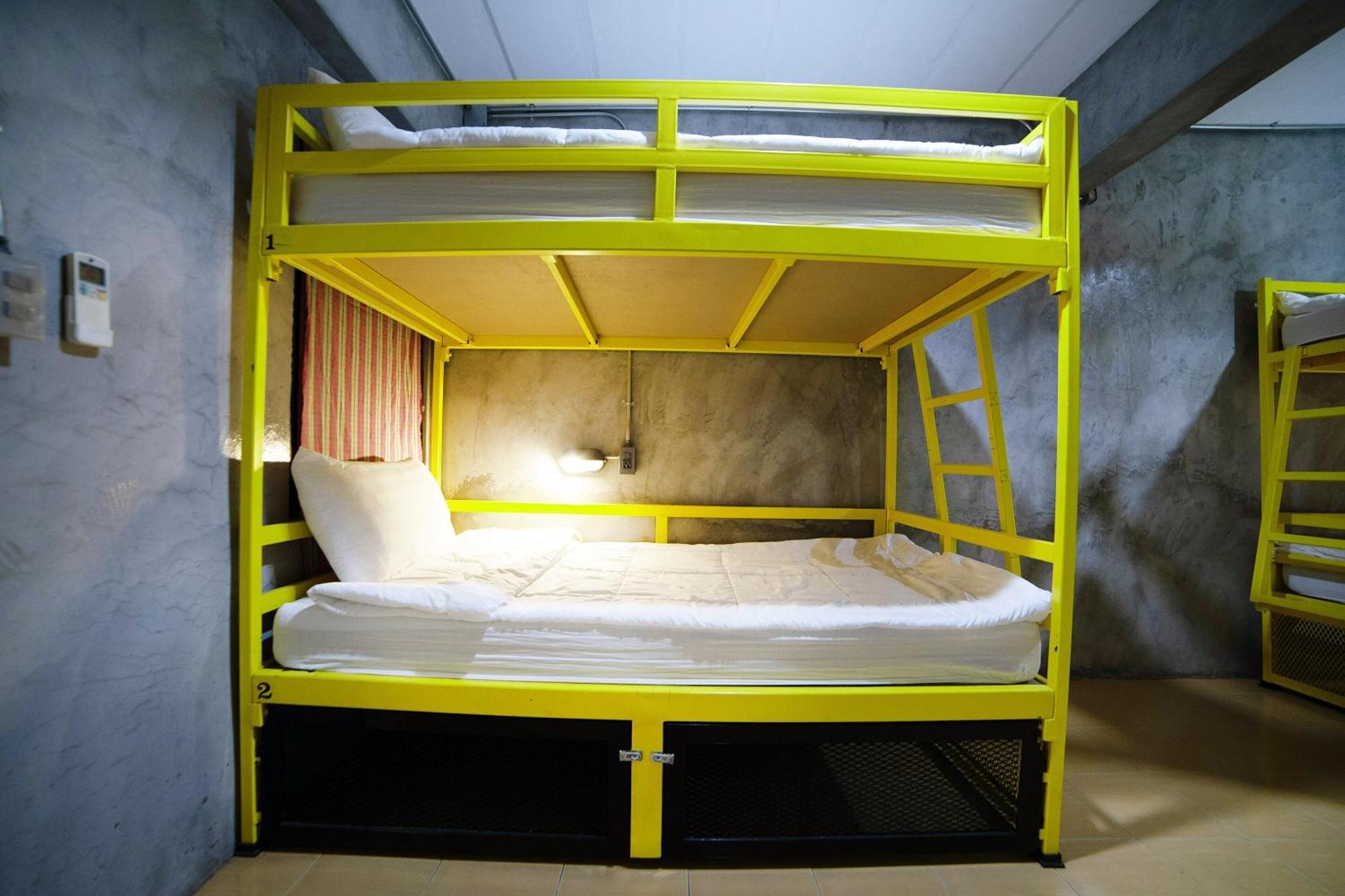 Oyo 560 Chang Hostel Suvarnabhumi Bangkok Kültér fotó