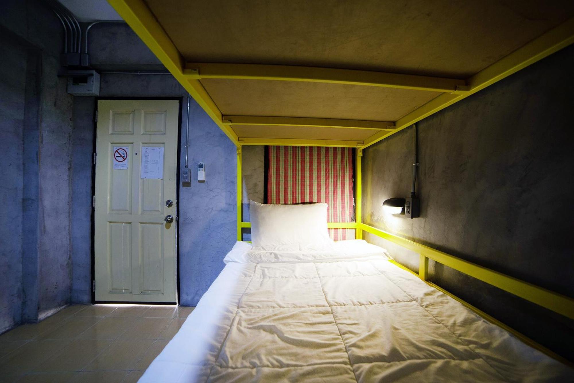 Oyo 560 Chang Hostel Suvarnabhumi Bangkok Kültér fotó
